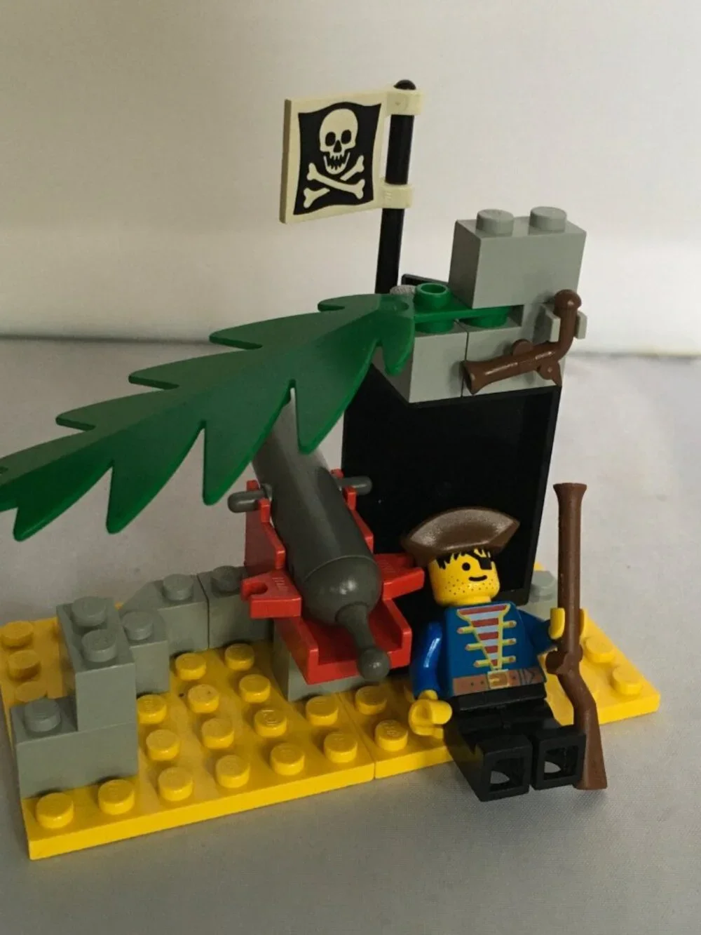 Pirates‎ LEGO Pirates I Battle Cove (1492)